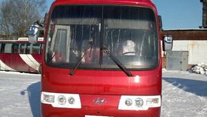 Автобус Hyundai AeroTown (красный) - 2