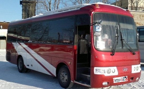 Автобус Hyundai AeroTown (красный)