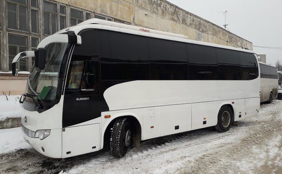 Автобус Higer 6885 белый (синий салон)